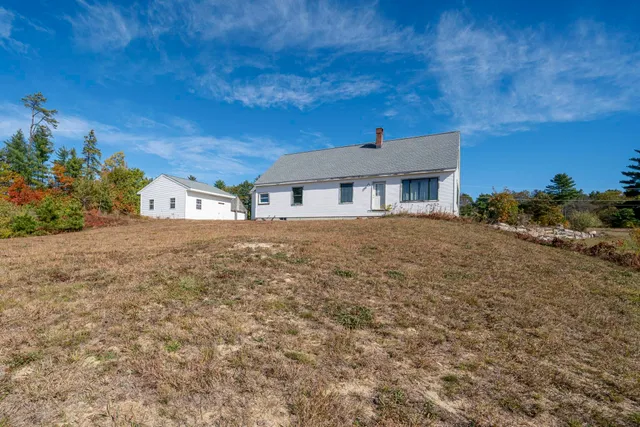 $949,000 | 120 Deering Center Road, Deering, NH 03244