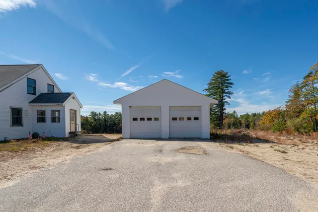 $949,000 | 120 Deering Center Road, Deering, NH 03244