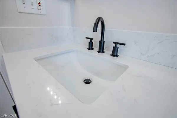 $1,700 | 2108 Sandy Lane, Las Vegas, NV 89115