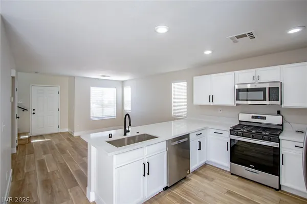 $1,700 | 2108 Sandy Lane, Las Vegas, NV 89115