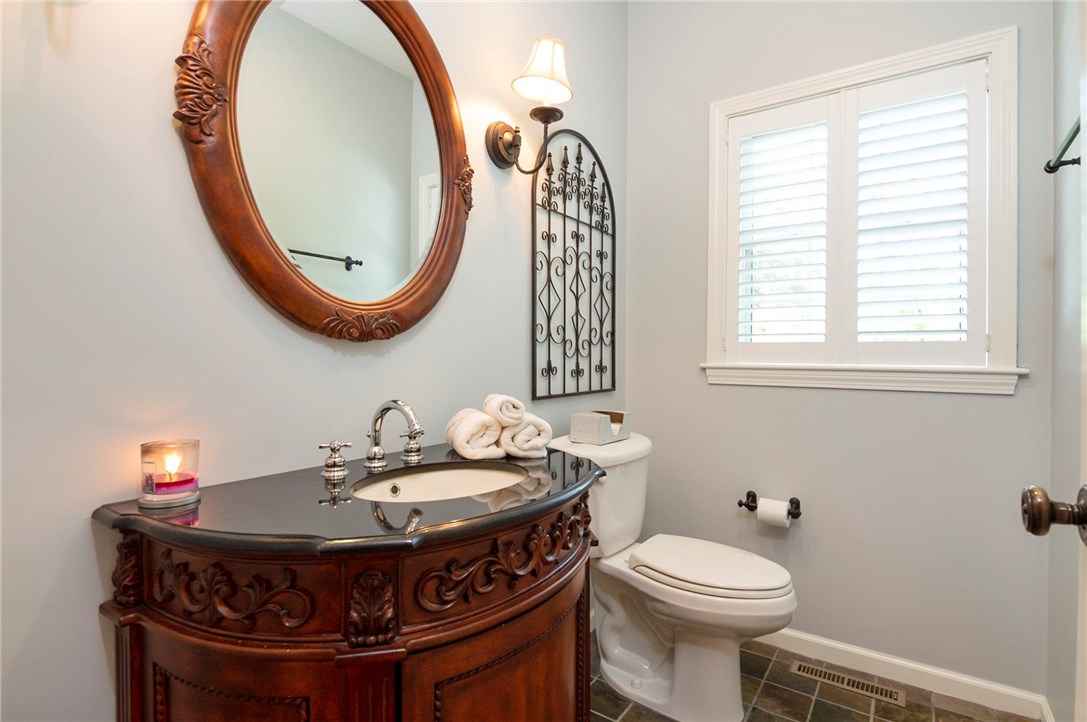 193 Crestwood Road Warwick, RI 02886 - Photo 15 of 40