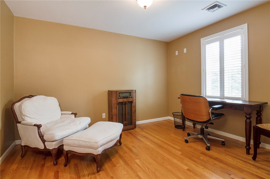 193 Crestwood Road Warwick, RI 02886 - Photo 18 of 40