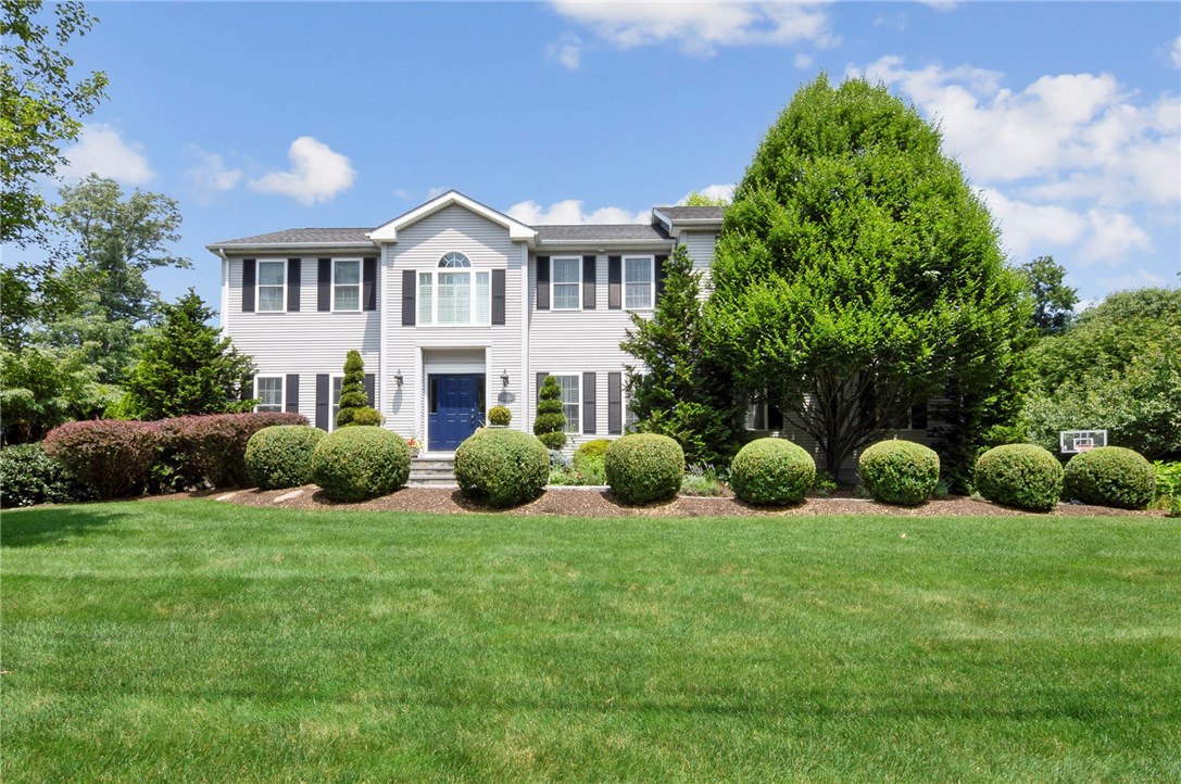 193 Crestwood Road Warwick, RI 02886 - Photo 2 of 40