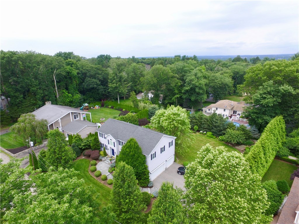 193 Crestwood Road Warwick, RI 02886 - Photo 36 of 40