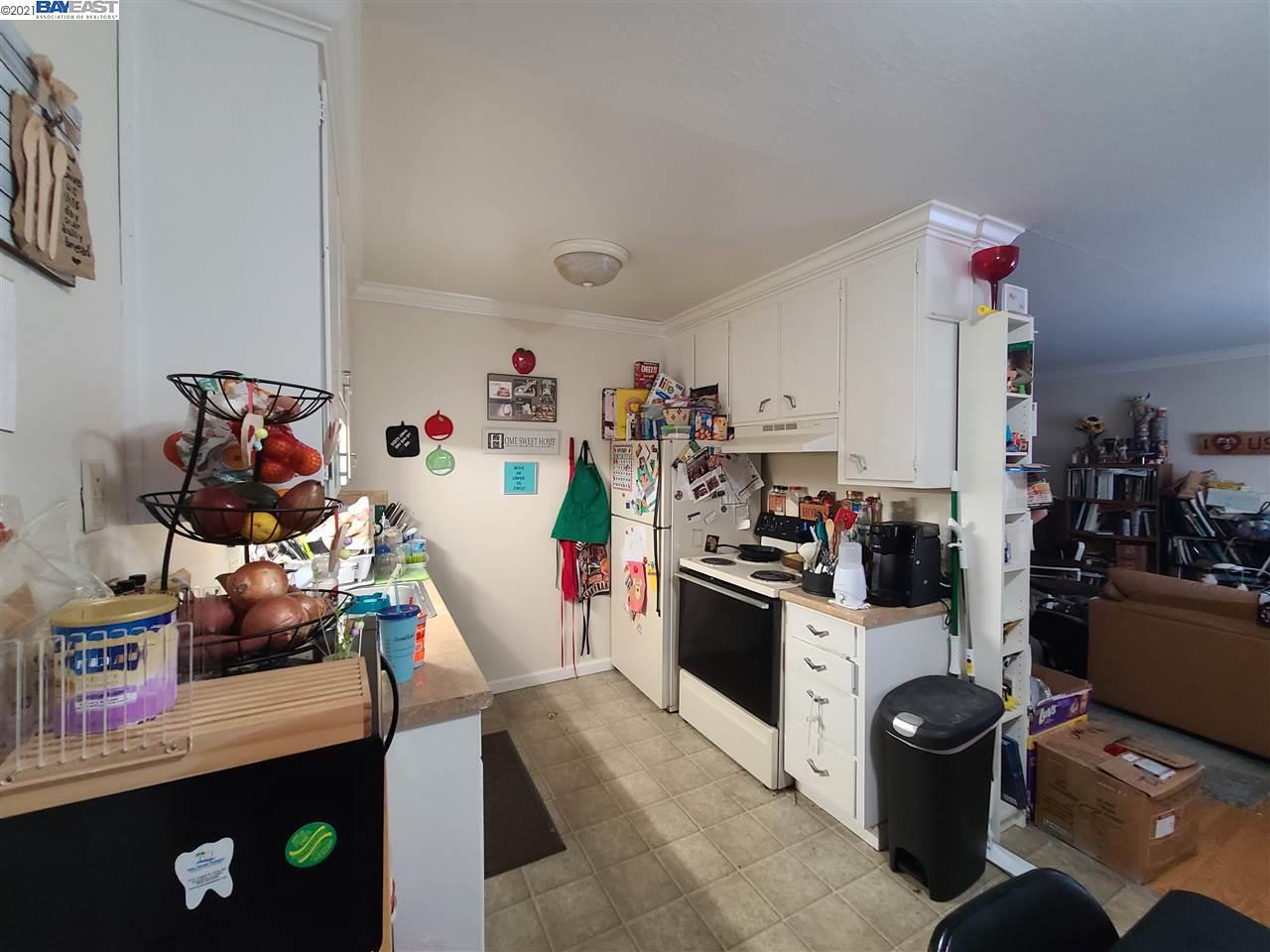 568 St John Street, Unit 8 Pleasanton, CA 94566 - Photo 3 of 5