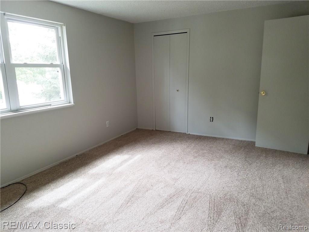 42408 Barchester Road Canton, MI 48187 - Photo 24 of 31 master bedroom