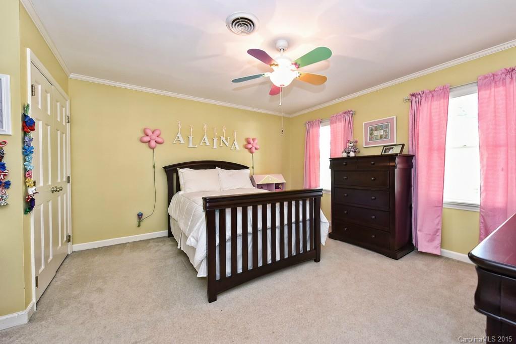 2308 Wolfe Ridge Road Charlotte, NC 28210 - Photo 13 of 24 Gallery Image 13