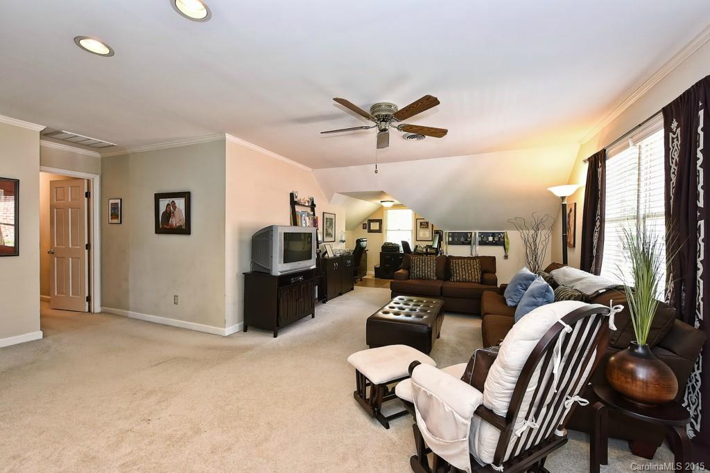 2308 Wolfe Ridge Road Charlotte, NC 28210 - Photo 17 of 24 Gallery Image 17