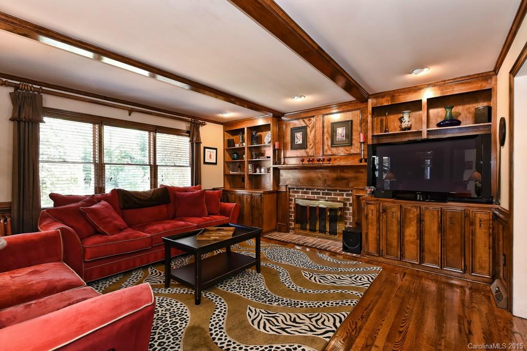 2308 Wolfe Ridge Road Charlotte, NC 28210 - Photo 4 of 24 Gallery Image 4