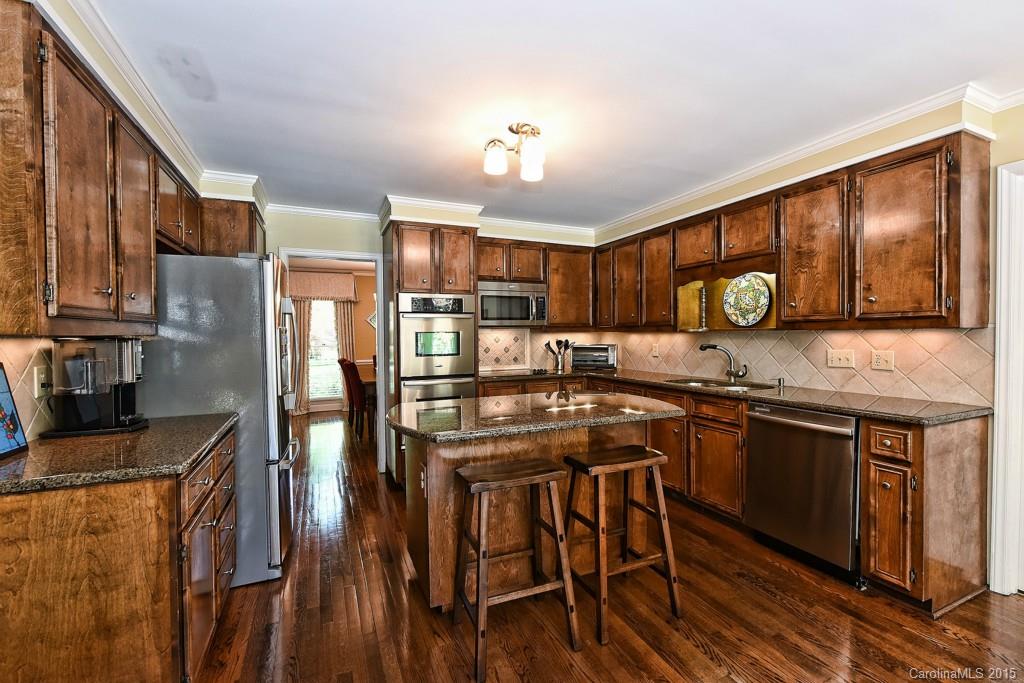 2308 Wolfe Ridge Road Charlotte, NC 28210 - Photo 7 of 24 Gallery Image 7