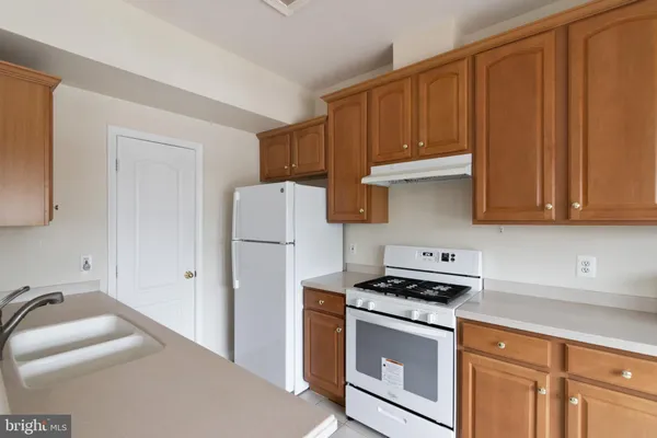 $3,350 | 1017 Grand Champion Drive, Rockville, MD 20850