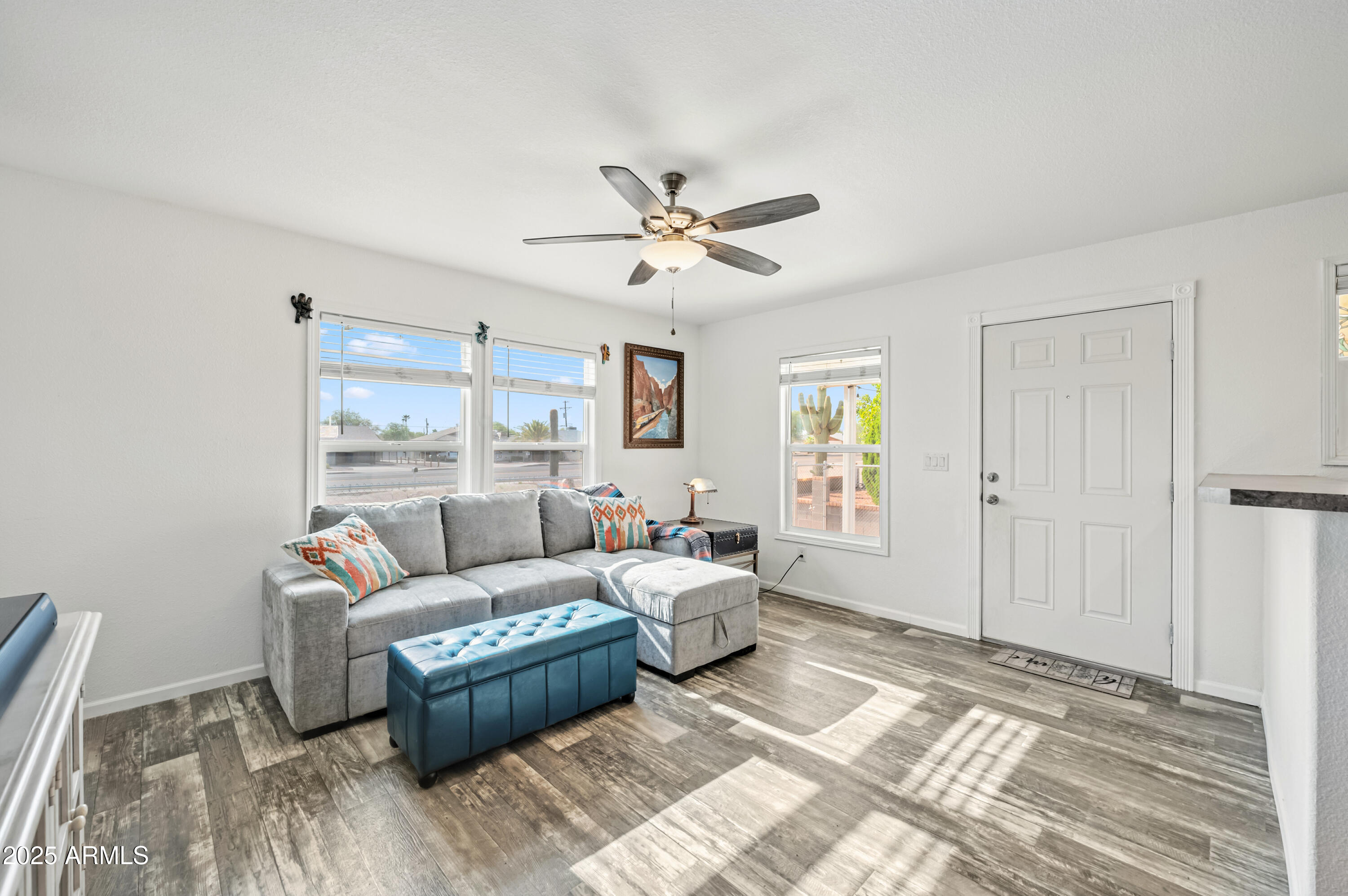 1771 South Idaho Road Apache Junction, AZ 85119 - Photo 13 of 27 Living Room