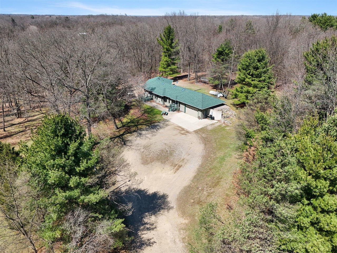 8362 East River Road Battle Creek, MI 49014 - Photo 5 of 28