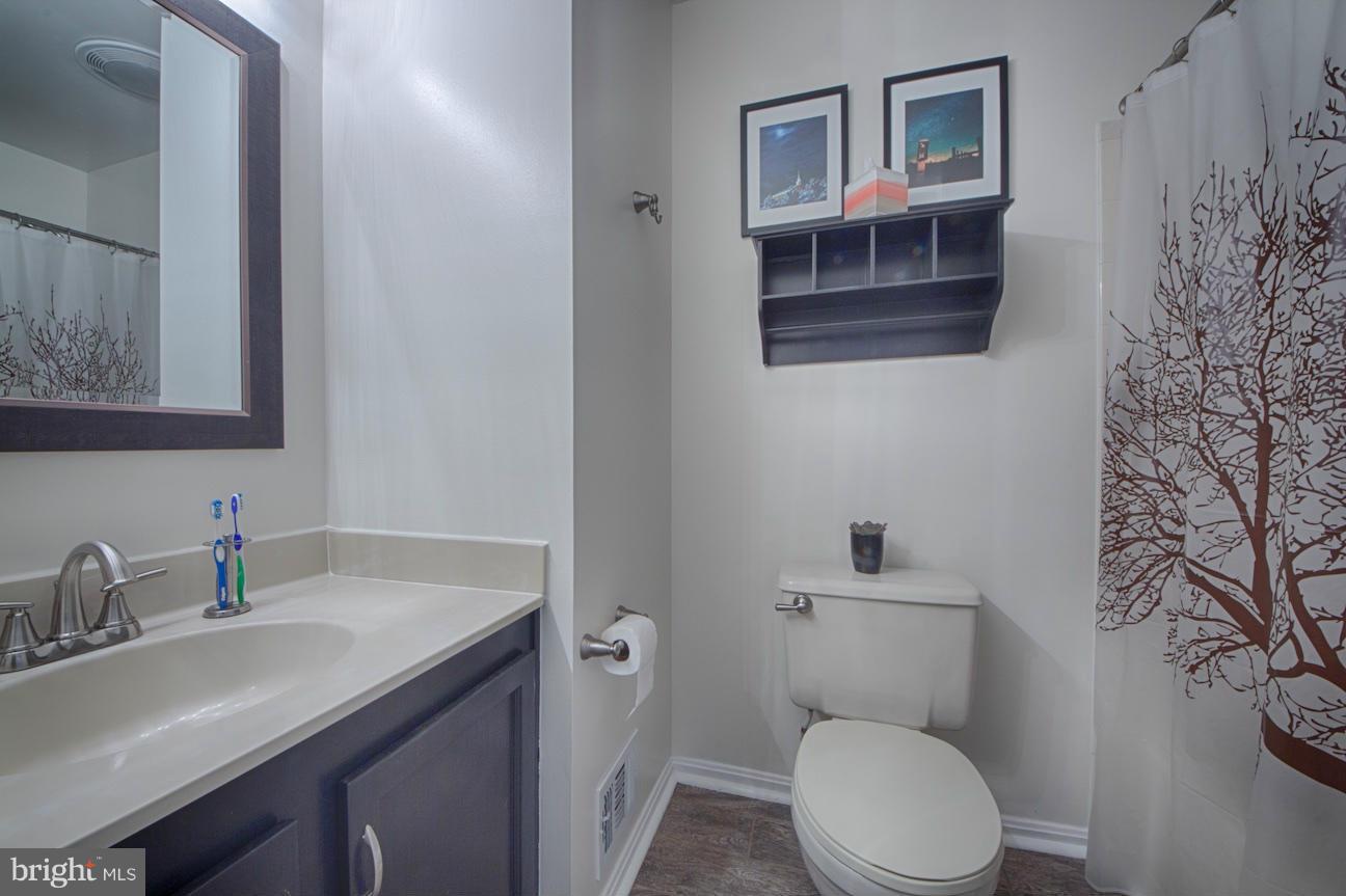 317 Silver Ridge Drive Sterling, VA 20164 - Photo 18 of 26 Bath