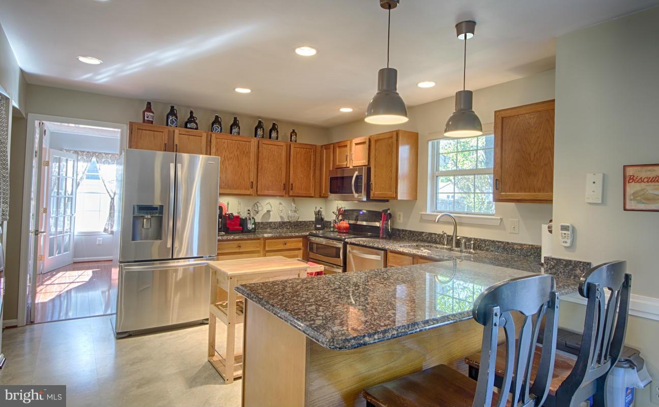 317 Silver Ridge Drive Sterling, VA 20164 - Photo 4 of 26 Kitchen