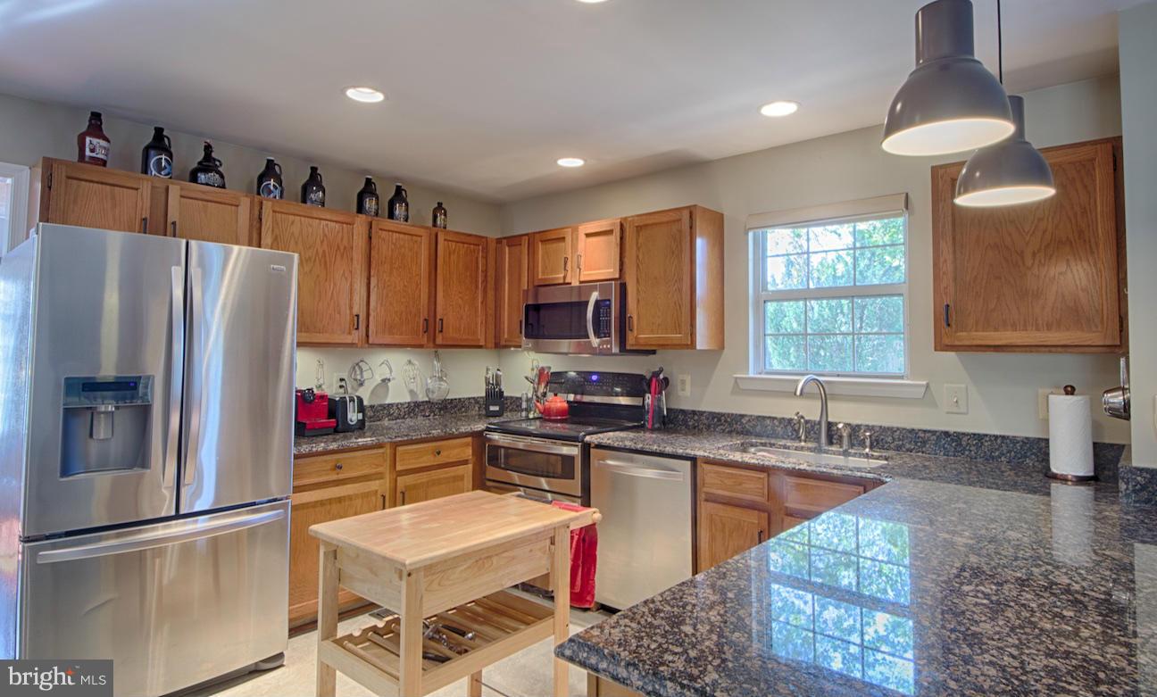 317 Silver Ridge Drive Sterling, VA 20164 - Photo 5 of 26 Kitchen