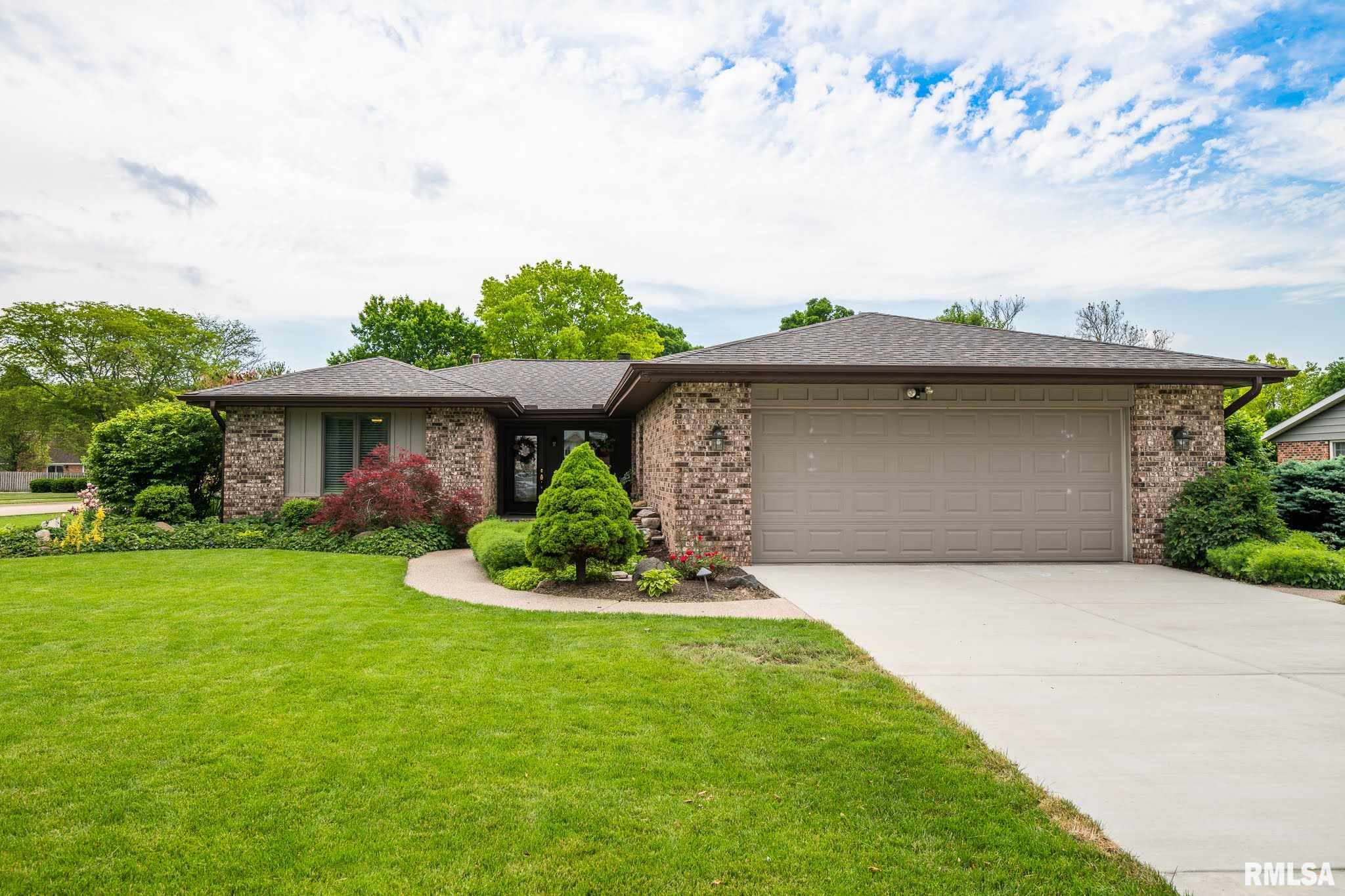 10 Forestview Road Morton, IL 61550 - Photo 1 of 48 Gallery Image 1
