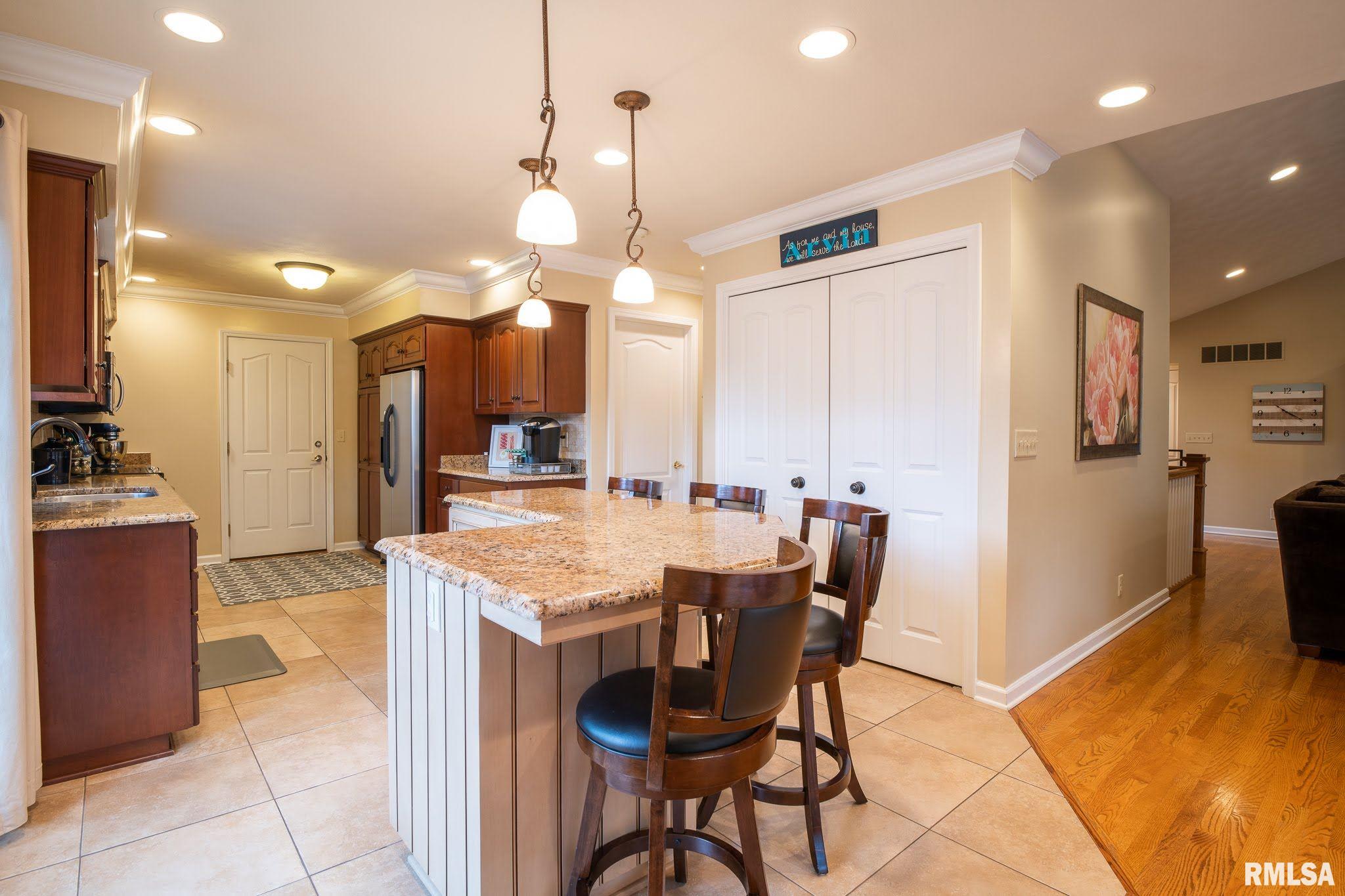 10 Forestview Road Morton, IL 61550 - Photo 15 of 48 Gallery Image 15