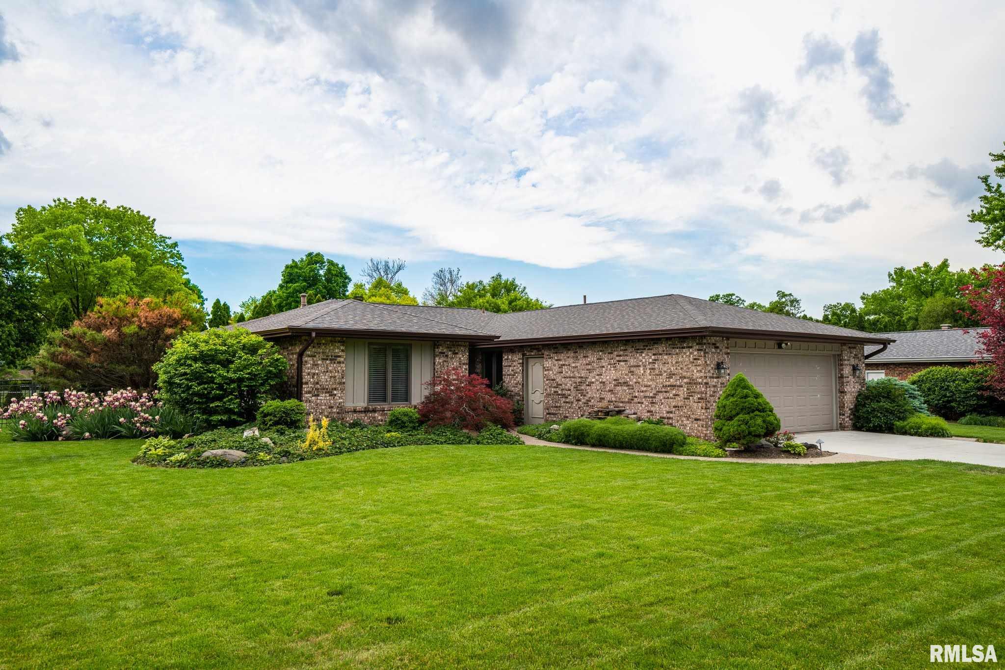 10 Forestview Road Morton, IL 61550 - Photo 2 of 48 Gallery Image 2