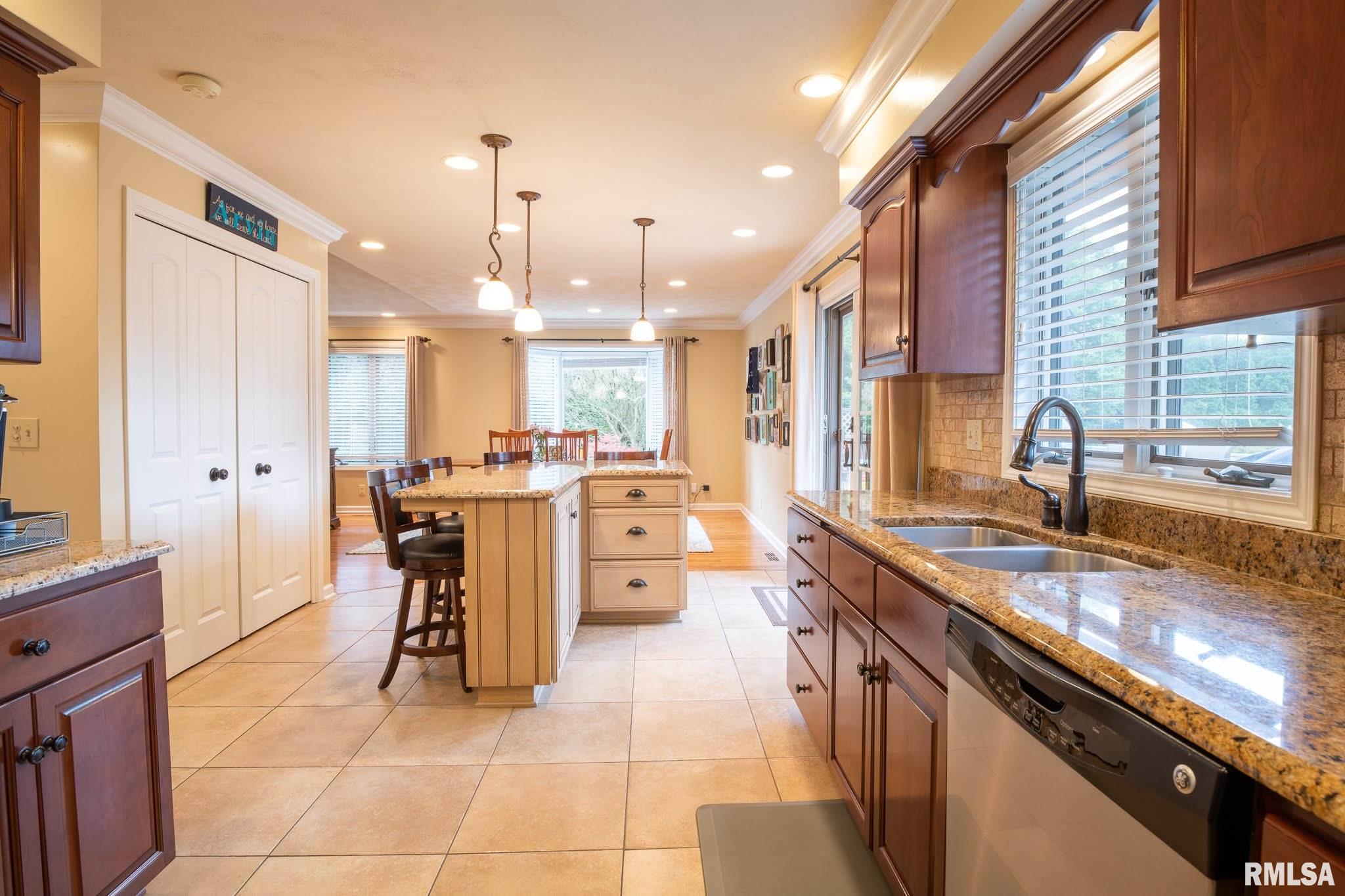 10 Forestview Road Morton, IL 61550 - Photo 21 of 48 Gallery Image 21
