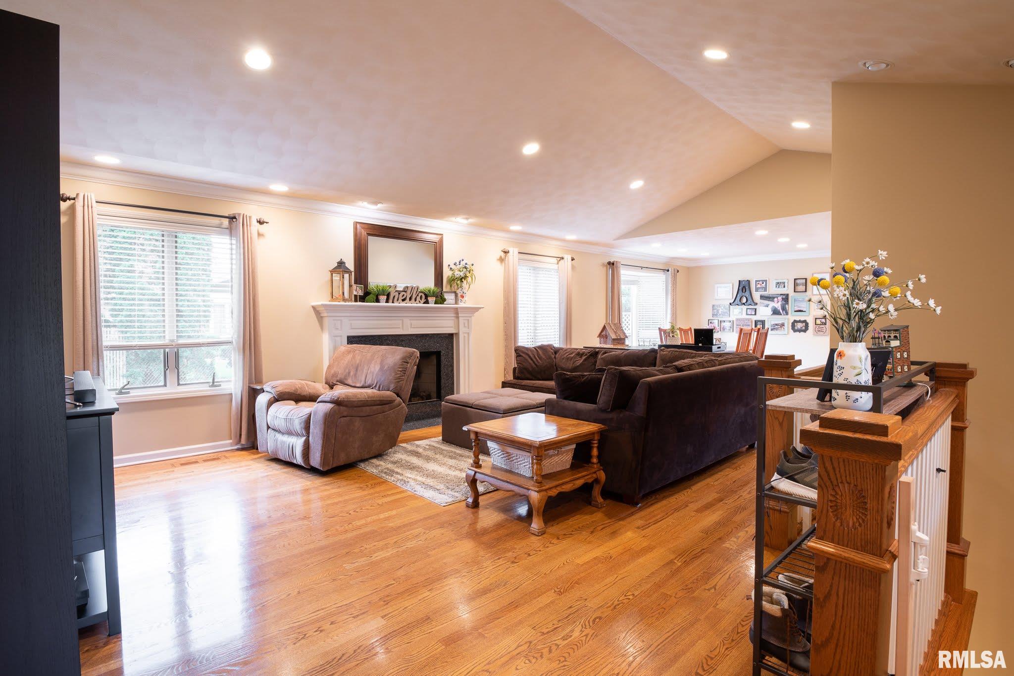 10 Forestview Road Morton, IL 61550 - Photo 5 of 48 Gallery Image 5