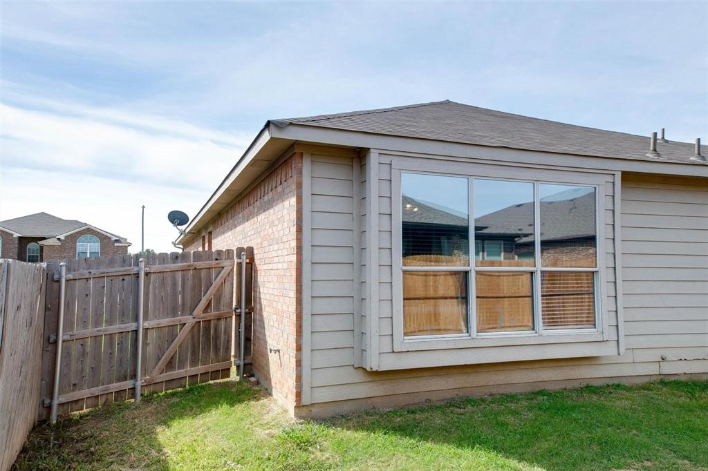 10860 Hawks Landing Road Fort Worth, TX 76052 - Photo 25 of 27