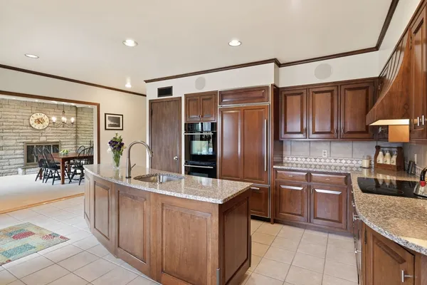 $769,900 | 31 Briarcliff Road, Longmeadow, MA 01106