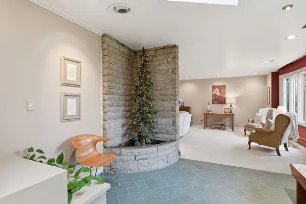 $769,900 | 31 Briarcliff Road, Longmeadow, MA 01106