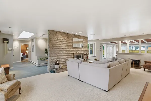 $769,900 | 31 Briarcliff Road, Longmeadow, MA 01106
