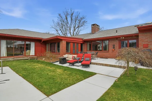 $769,900 | 31 Briarcliff Road, Longmeadow, MA 01106