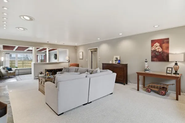 $769,900 | 31 Briarcliff Road, Longmeadow, MA 01106