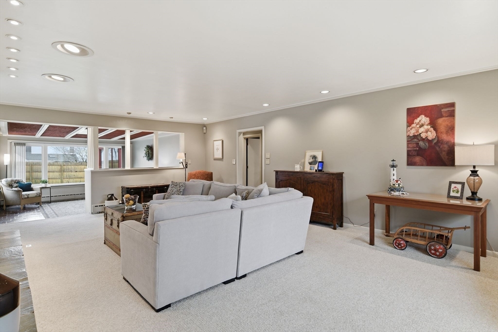 31 Briarcliff Road Longmeadow, MA 01106 - Photo 6 of 42 Gallery Image 6