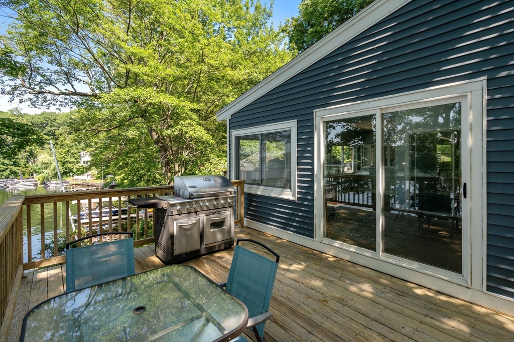 40 1/2 Maple Lane Sutton, MA 01590 - Photo 22 of 37