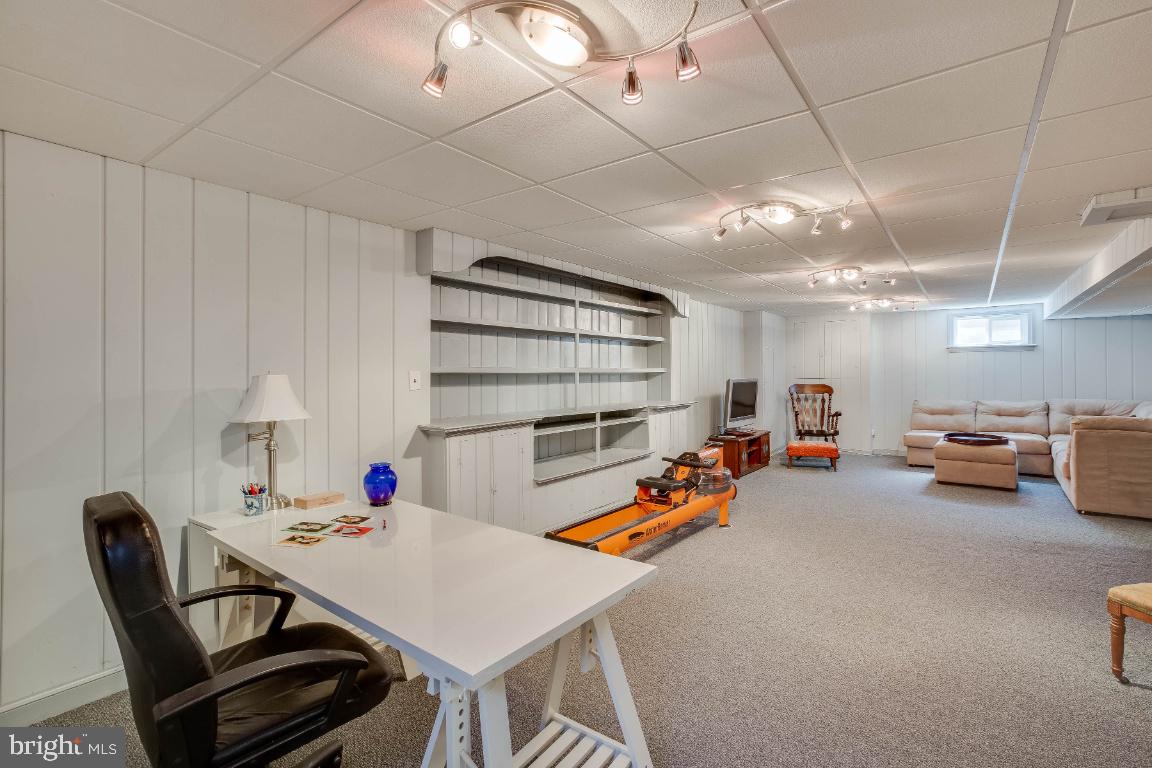 9106 Walden Road Silver Spring, MD 20901 - Photo 27 of 37