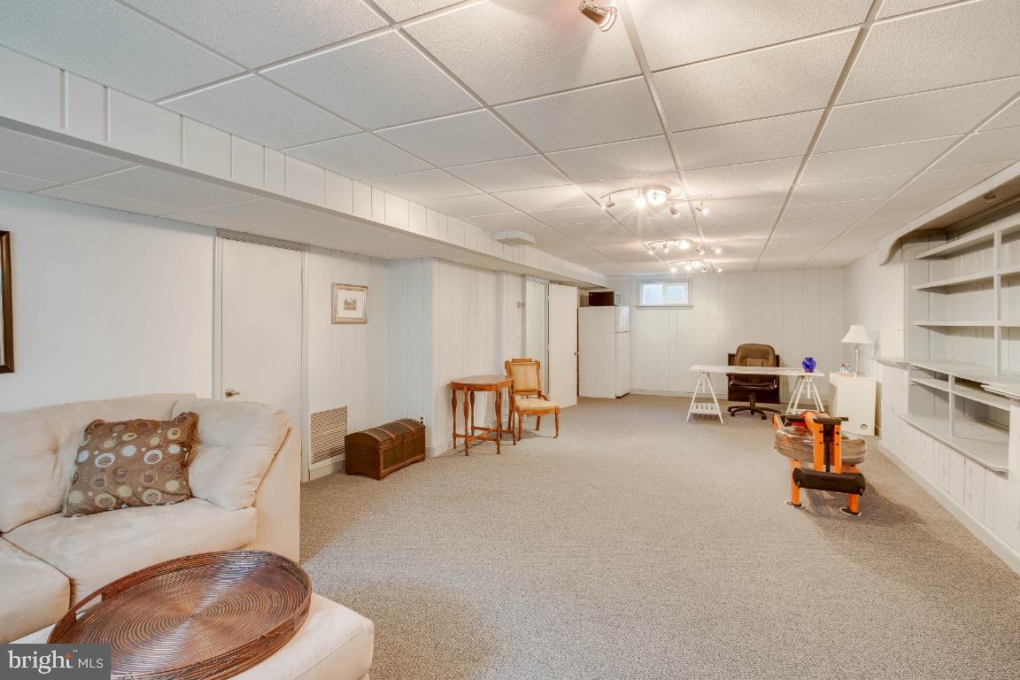 9106 Walden Road Silver Spring, MD 20901 - Photo 28 of 37