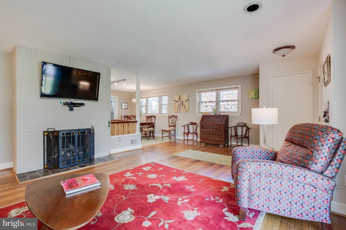 9106 Walden Road Silver Spring, MD 20901 - Photo 7 of 37