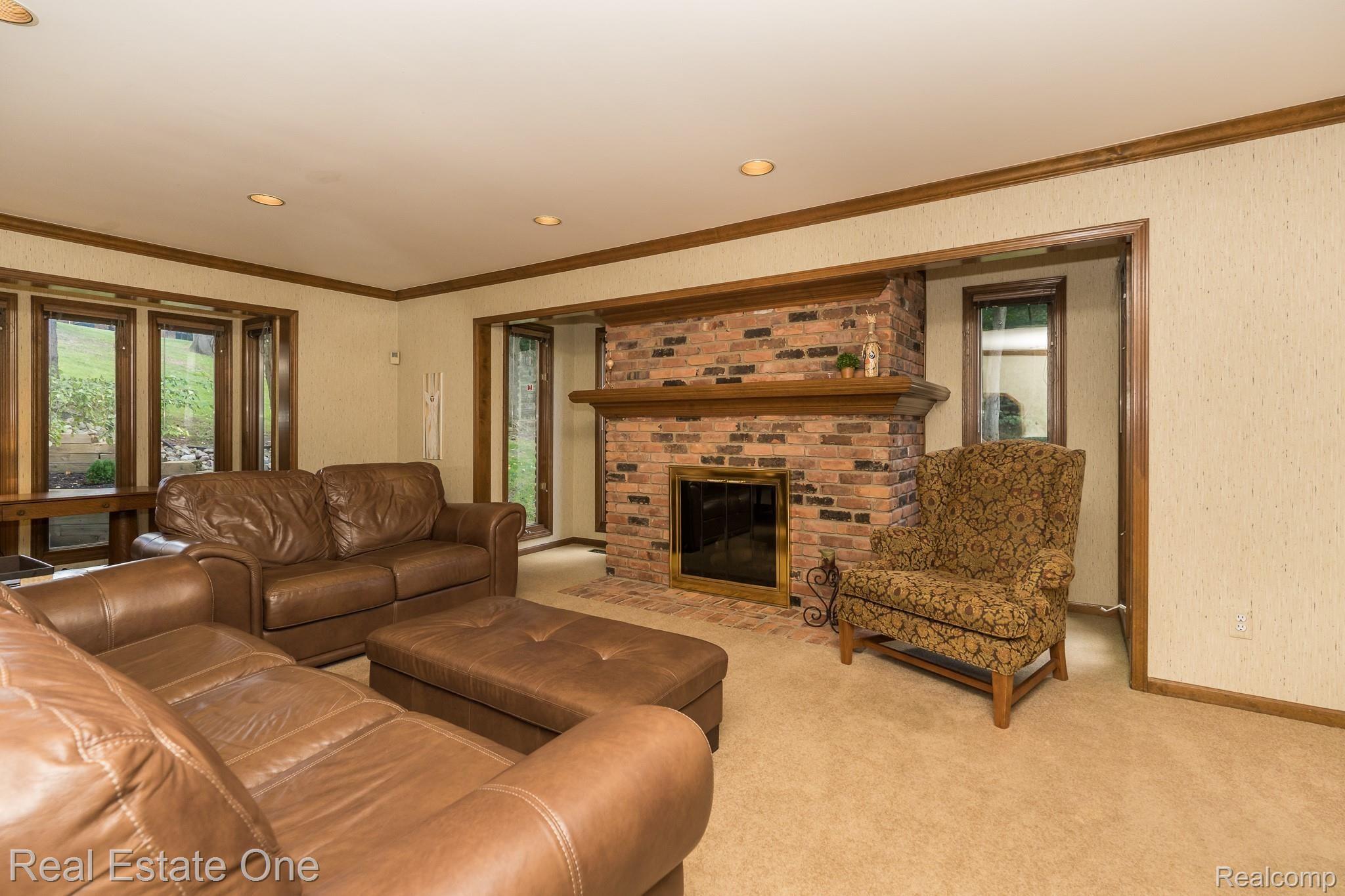 1261 Springwood Court Rochester, MI 48309 - Photo 22 of 85 Springwood MLS-W018.jpg