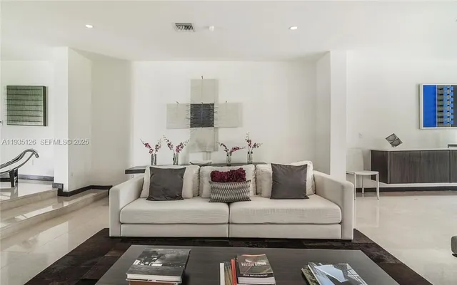 $25,000 | 3020 Brickell Avenue, Unit 3020, Miami, FL 33133