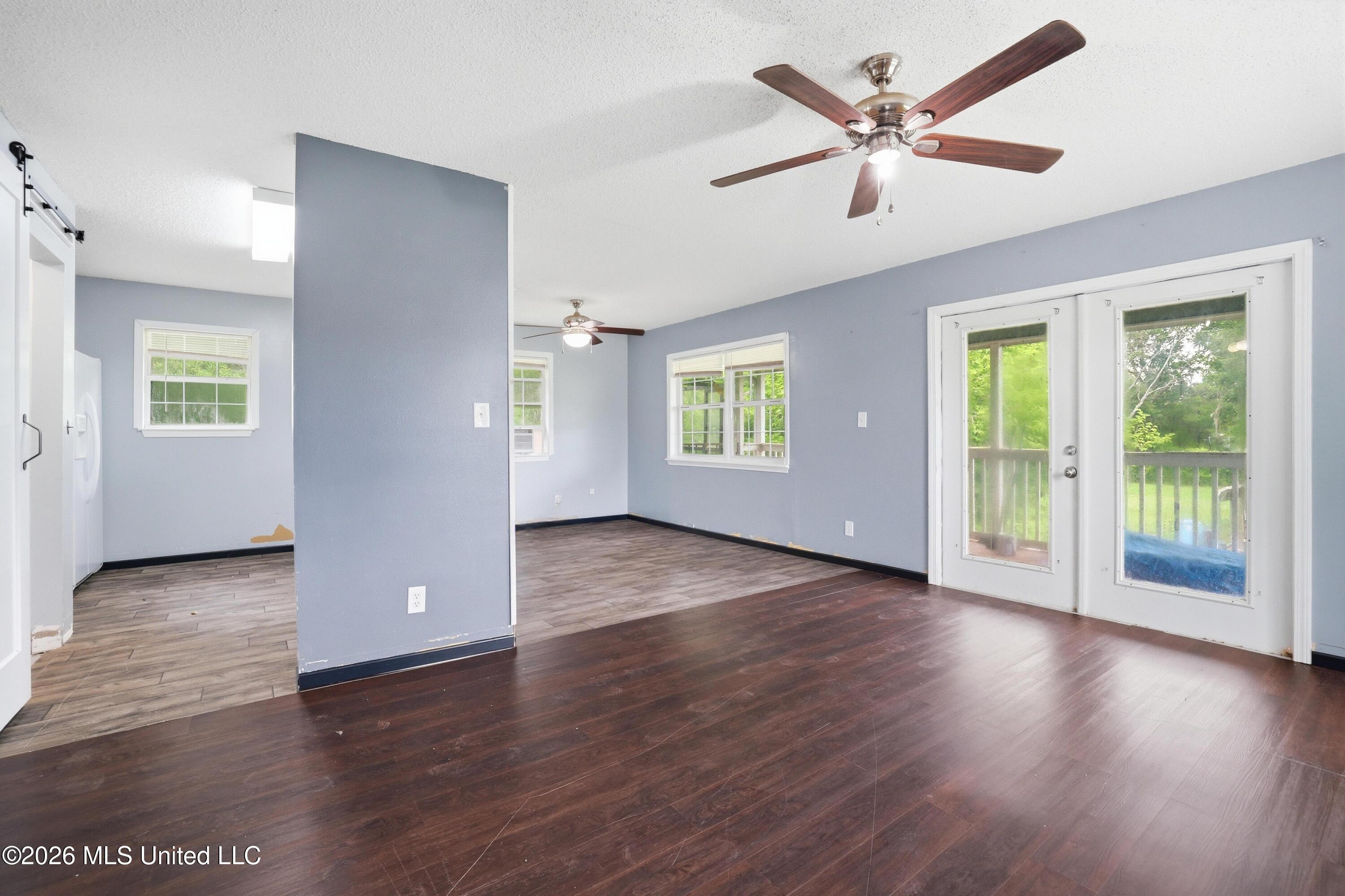 8621 Old Stage Road Moss Point, MS 39562 - Photo 6 of 41 9_r6__6512_autoremove_31600742