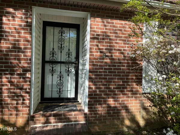 $279,000 | 1833 Presswood Road, Johnson City, TN 37604