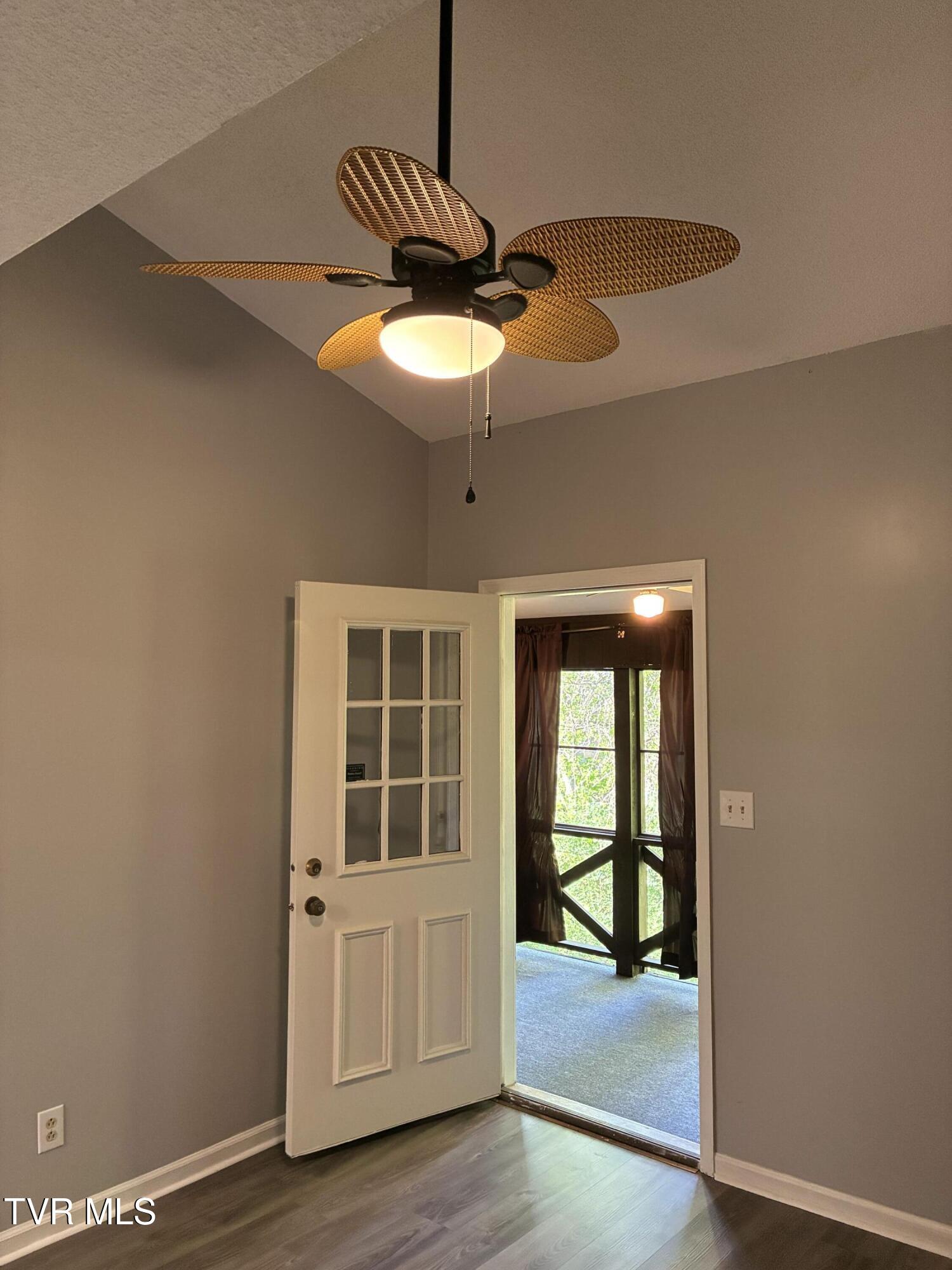 1833 Presswood Road Johnson City, TN 37604 - Photo 25 of 40 photo26