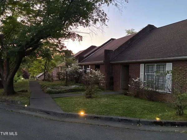 $279,000 | 1833 Presswood Road, Johnson City, TN 37604