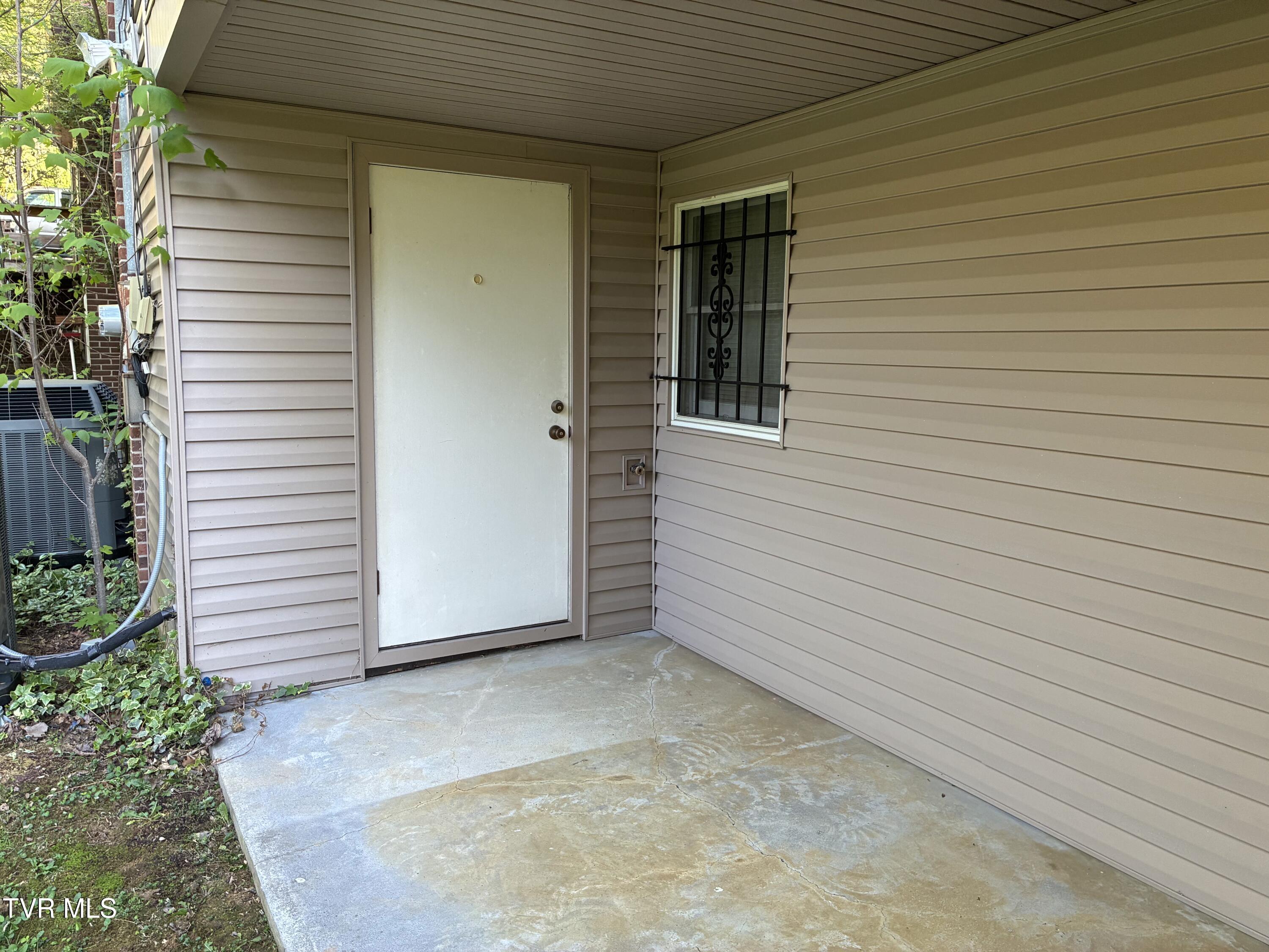 1833 Presswood Road Johnson City, TN 37604 - Photo 31 of 40 photo32