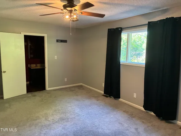 $279,000 | 1833 Presswood Road, Johnson City, TN 37604