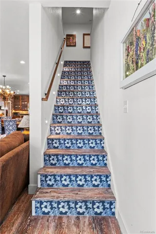 a view of an entryway