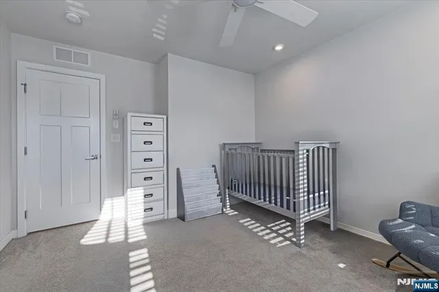 a view of livingroom with furniture