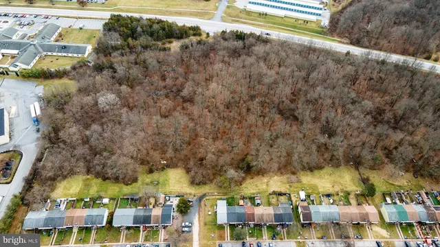 a view of building with outdoor space