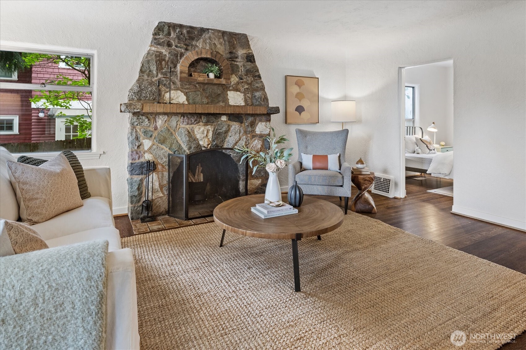 15 Fulton Street Seattle, WA 98119 - Photo 2 of 35 Gallery Image 2