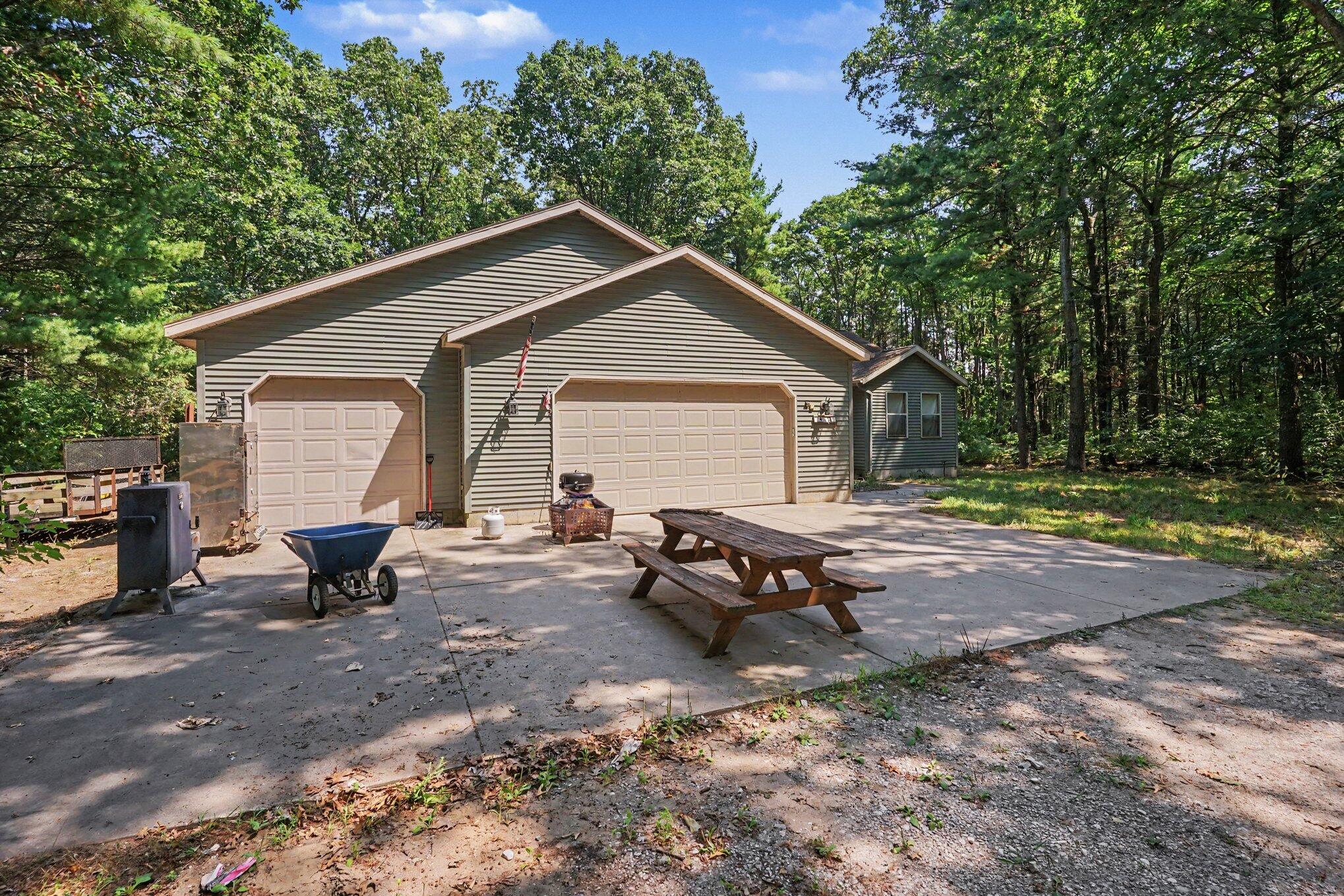 416 East River Road Muskegon, MI 49445 - Photo 29 of 43 029_file_1575