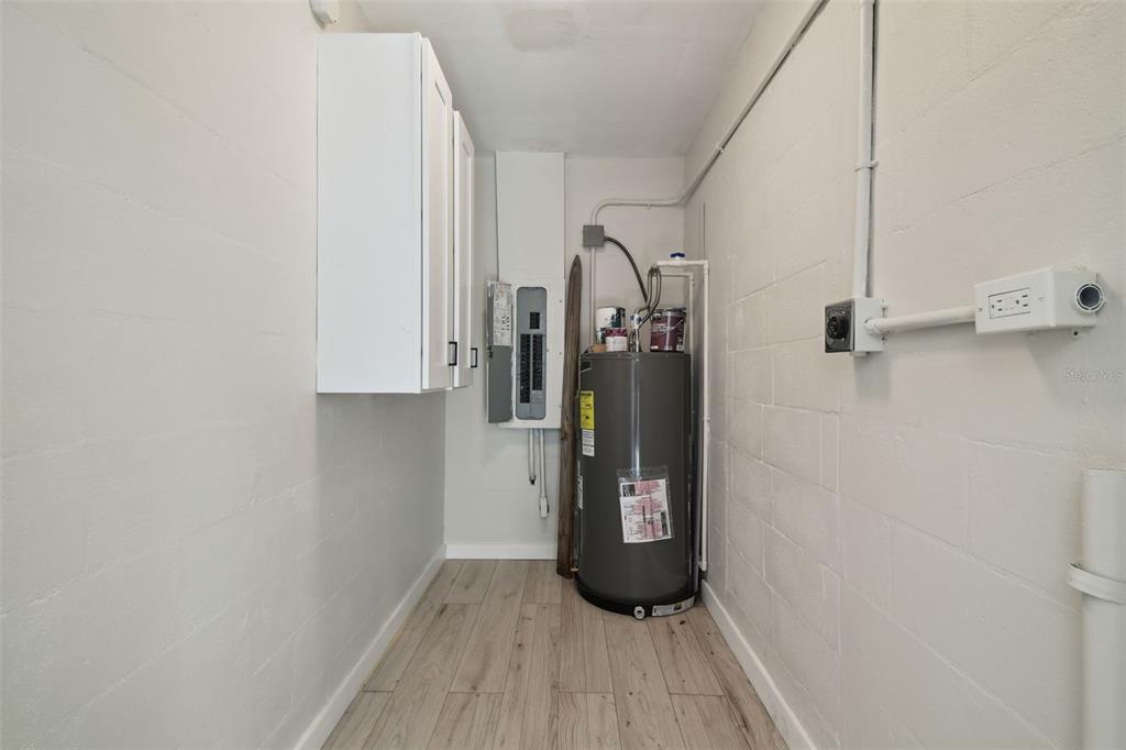 3414 Lindsey Street Dover, FL 33527 - Photo 43 of 45 a view of water heater room